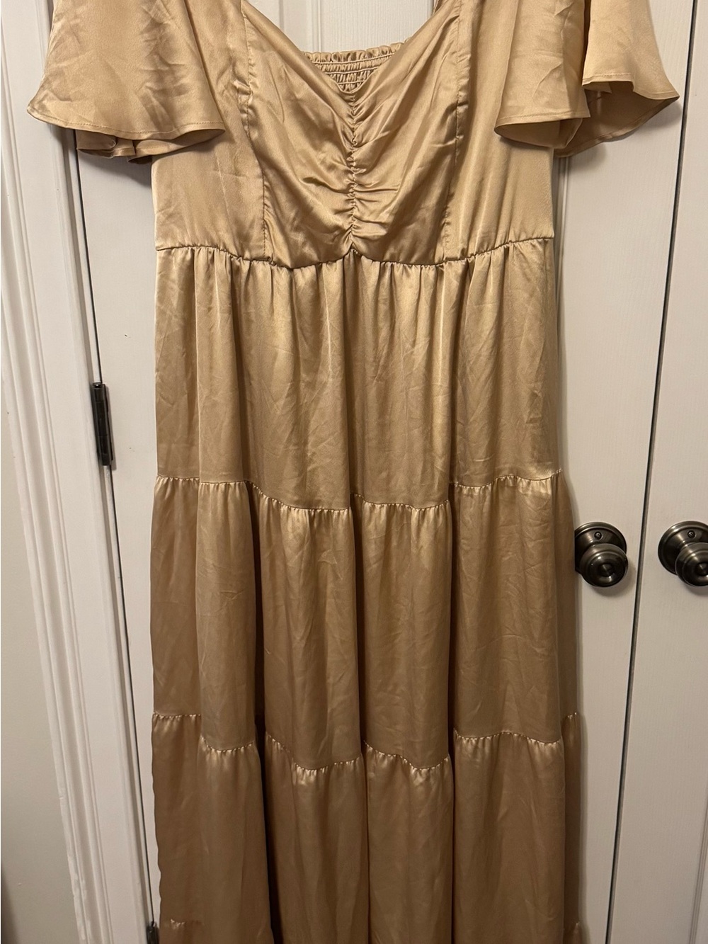 Show Me Your Mumu Nicole Maxi Dress 3X Champagne Luxe Satin Flutter Sleeve